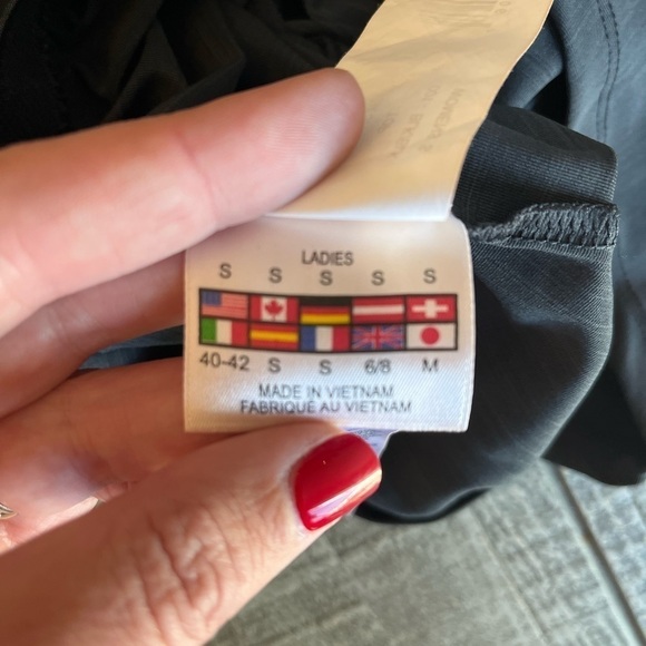 Spyder Womens Athletic Crop Top size: small - Picture 8 of 9